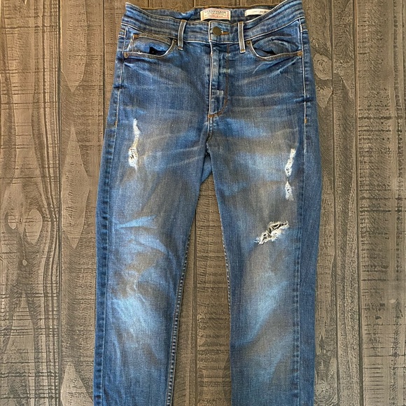 Guess Jeans - Picture 2 of 5